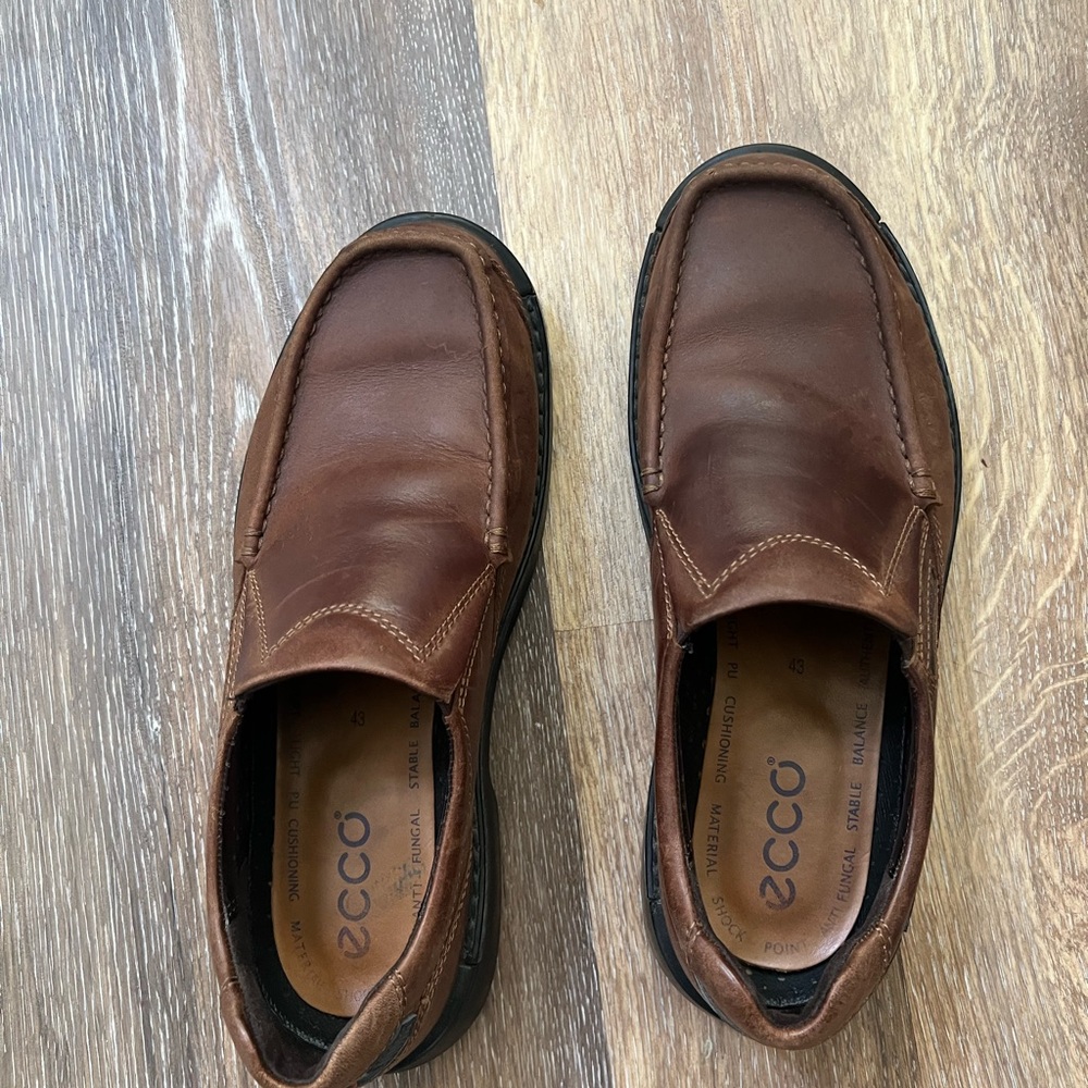 Ecco Brown Leather Slip-On Loafers